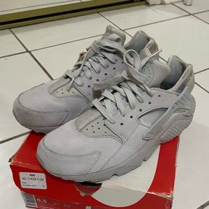 Greg suede hurraches